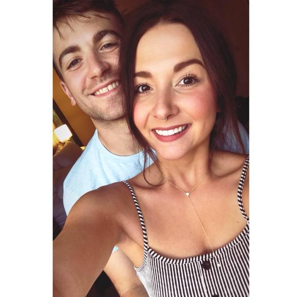 Meet your Posher, Desiree' - Picture 1 of 1